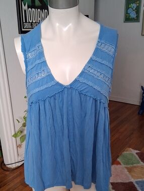 POL Light Blue Lace-Trim V-Neck Tank Top